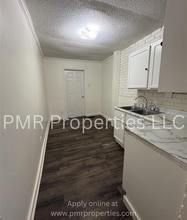 2737 S 18th St in St. Joseph, MO - Building Photo - Building Photo