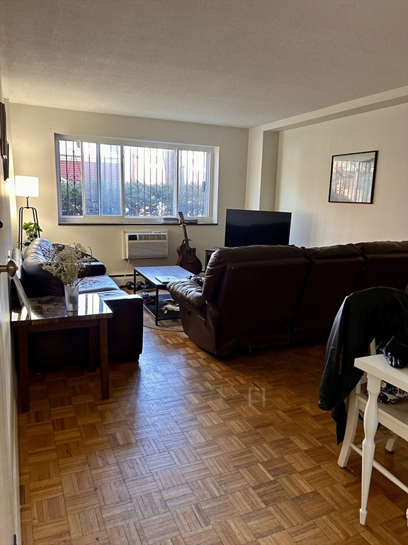 287 Harvard St, Unit 19 in Cambridge, MA - Building Photo - Building Photo