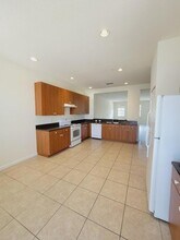 221 Greenwich Cir, Unit 209 in Jupiter, FL - Foto de edificio - Building Photo