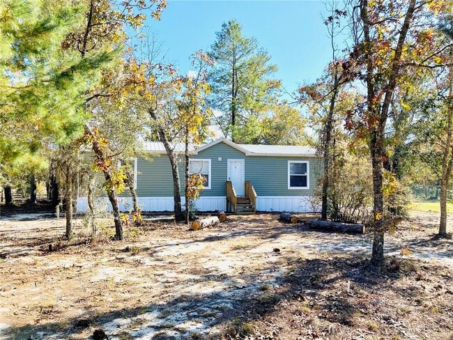 property at 932 SE 40th Pl