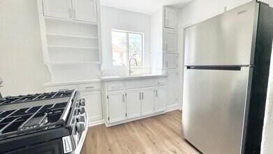 1765 Westmoreland Blvd in Los Angeles, CA - Building Photo - Building Photo