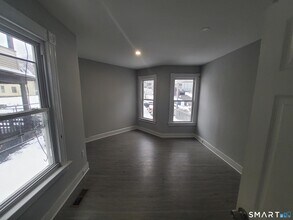 11 Ridgewood St in Waterbury, CT - Building Photo - Building Photo