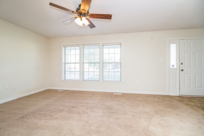 401 Wildwood Dr in Smyrna, TN - Building Photo - Building Photo