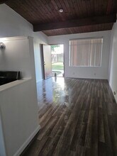 3250 1/2 Walnut Grove Ave in Rosemead, CA - Building Photo - Building Photo