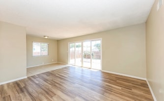 2815 St Elmo Dr in Rialto, CA - Building Photo