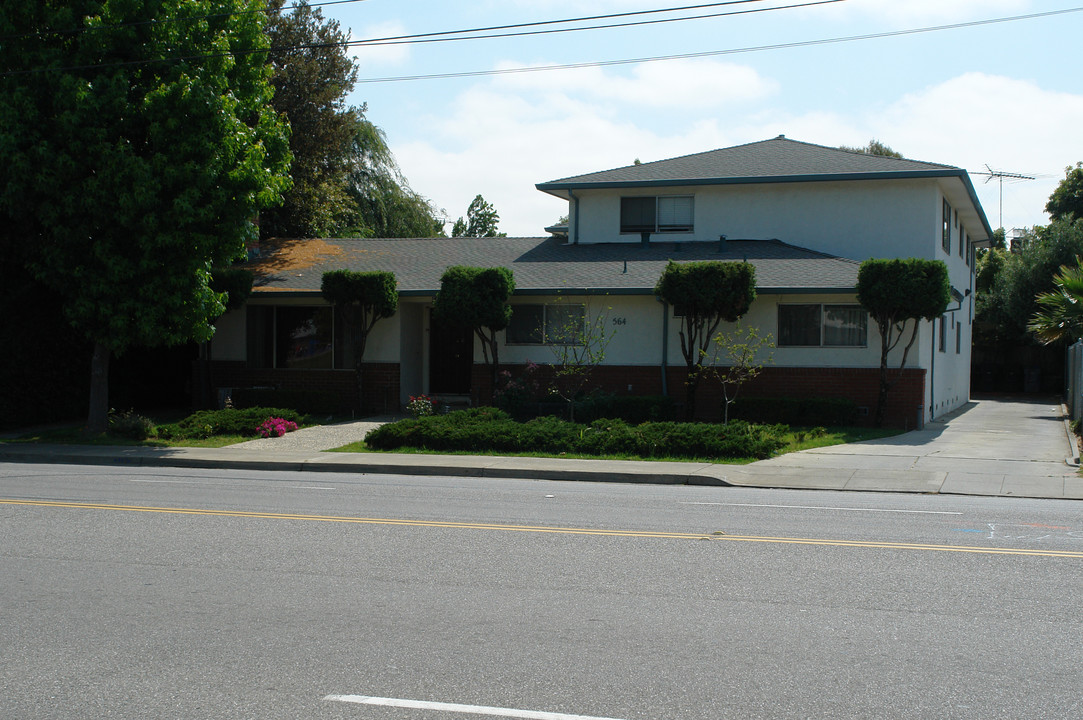 564 S Fair Oaks Ave in Sunnyvale, CA - Foto de edificio