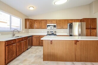 8748 W Salter Dr in Peoria, AZ - Building Photo - Building Photo