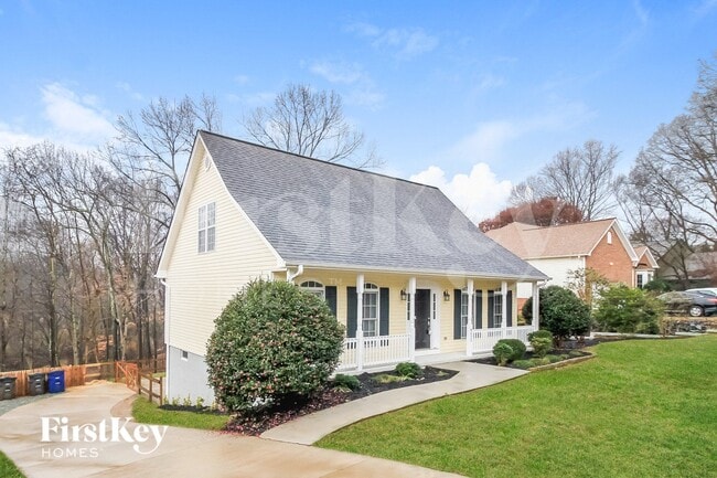 4025 Lofter Ct in Winston-Salem, NC - Foto de edificio - Building Photo