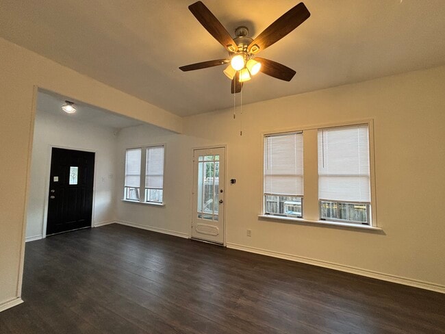 property at 1117 Dallas St