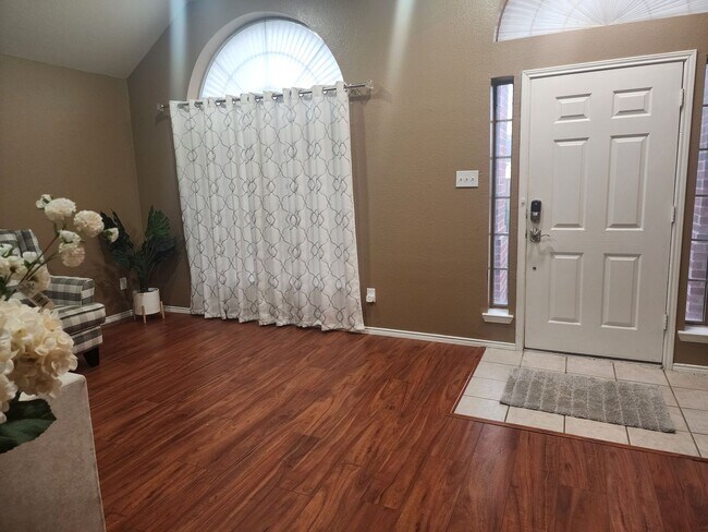 2468 Ranchview Dr in Grand Prairie, TX - Building Photo - Building Photo