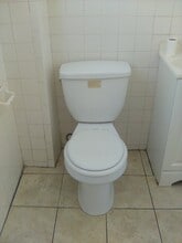 594 Roosevelt Ave, Unit second floor apt 2b in Carteret, NJ - Building Photo - Building Photo