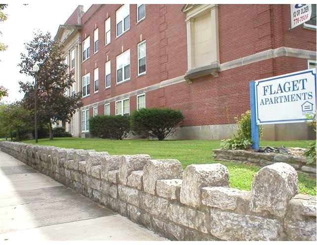 Flaget Apartments-55 and Older Property in Louisville, KY - Building Photo - Building Photo