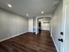 2001 Biehn St, Unit 6 in Klamath Falls, OR - Building Photo