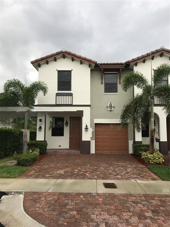 8806 NW 103rd Ave
