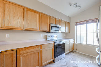 18210 N Skyhawk Dr in Surprise, AZ - Building Photo - Building Photo