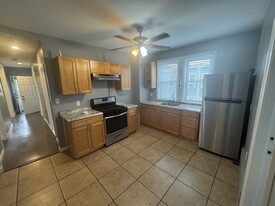 197 Sherman St, Unit #3 Apartamentos