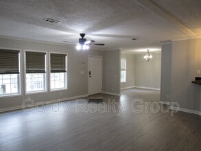 5493 Willis Rd in Greenwood, FL - Foto de edificio - Building Photo