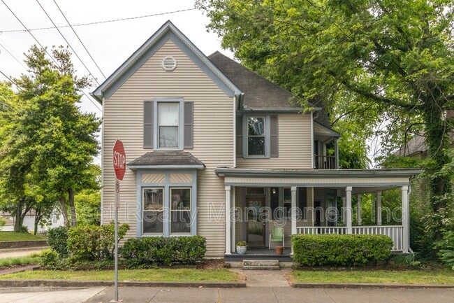 820 Luttrell St in Knoxville, TN - Building Photo - Building Photo