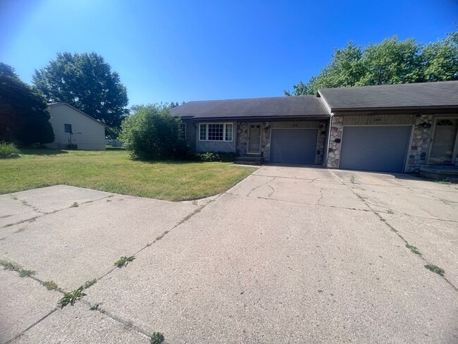 1574 76th St SW in Byron Center, MI - Building Photo - Building Photo