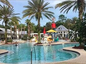 785 Oakleaf Plantation Pky, Unit 111 in Orange Park, FL - Building Photo