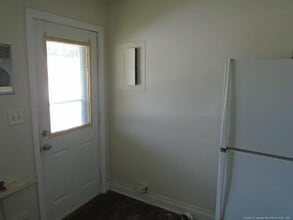 100 Spring Ave in Spring Lake, NC - Foto de edificio - Building Photo