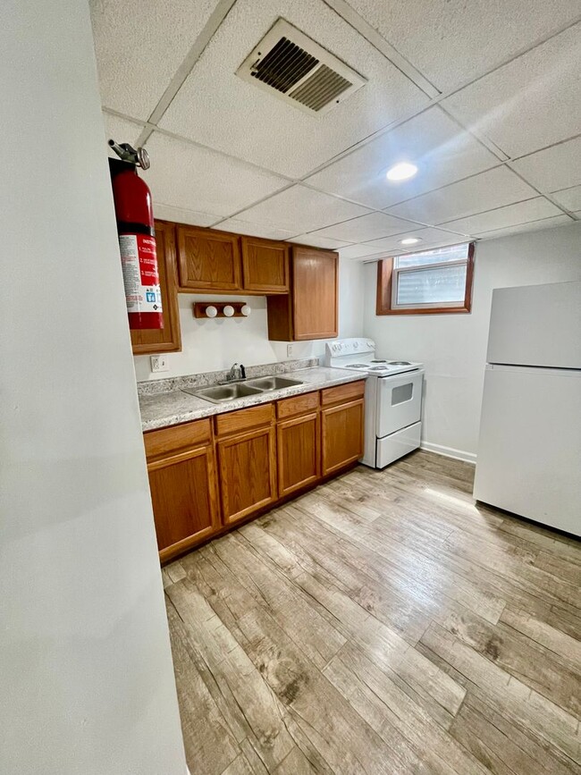 property at 813 Congress St