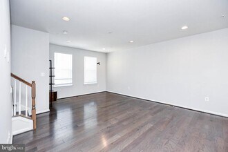 608 Parkside Pl NE in Washington, DC - Building Photo - Building Photo