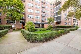 9231 57th Ave in Flushing, NY - Building Photo - Building Photo
