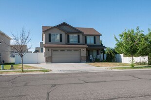 2280 W 960 S in Rexburg, ID - Building Photo