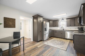 2103 Washington Ave in Fredericksburg, VA - Building Photo - Building Photo