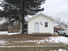 3273 Berent St in Burton, MI - Building Photo