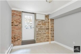 Avenue B, Unit 4A in New York, NY - Building Photo