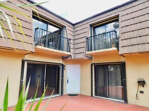 4155 Turnberry Cir in Greenacres, FL - Building Photo - Building Photo