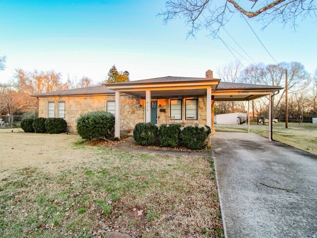 426 Rogers St in Athens, AL - Building Photo - Building Photo