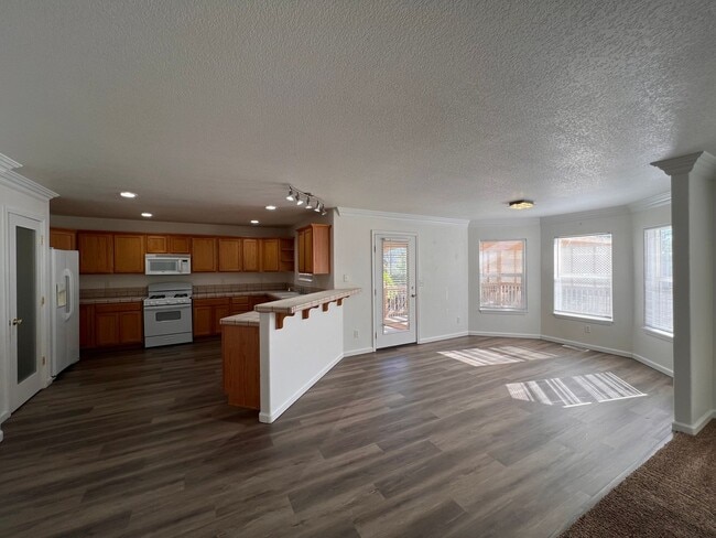 1035 Pepper Ln in Fernley, NV - Building Photo - Building Photo
