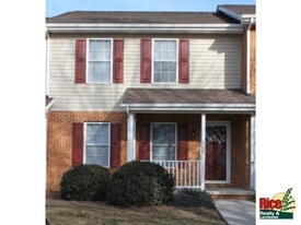 400 Wimmer St in Christiansburg, VA - Building Photo