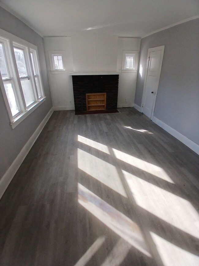 2011 School St in Rockford, IL - Building Photo - Building Photo