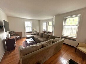 92 Beacon St, Unit 1 in Boston, MA - Building Photo - Building Photo