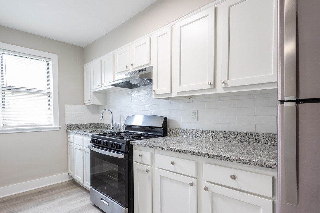 Capitol Square Apartments in Brentwood, MD - Foto de edificio