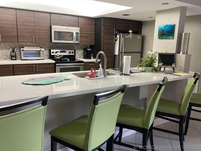 property at 2455 Lindell Blvd