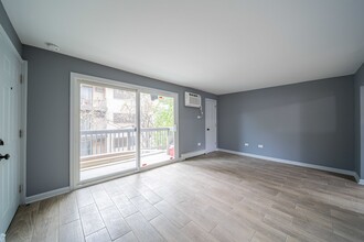 15334 Chicago in Dolton, IL - Building Photo - Interior Photo