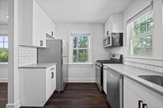 305 Columbus Ave in Harrison, NY - Building Photo - Building Photo