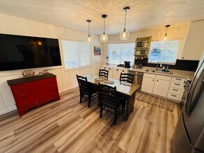 1676 Bakersfield St in South Lake Tahoe, CA - Building Photo - Building Photo
