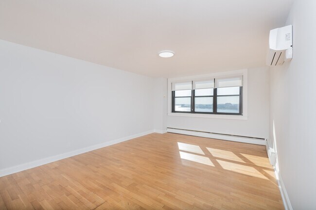 1422 Columbia Rd in Boston, MA - Building Photo - Building Photo