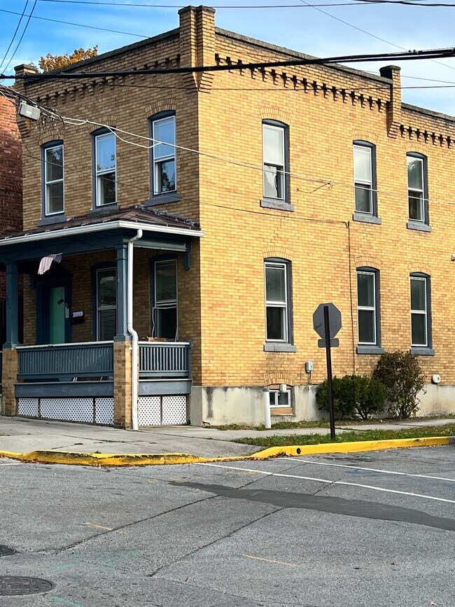 300 N Montgomery St Rentals in Hollidaysburg, PA