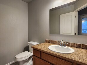 912 E Georgia Ave in Nampa, ID - Building Photo - Building Photo