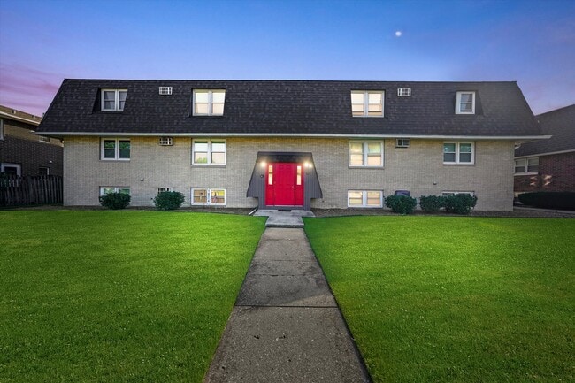 property at 609 E 3rd St