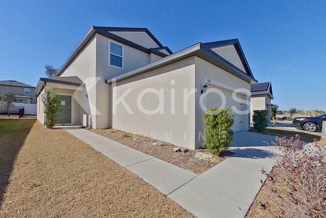 30161 Fedora Cir in Brooksville, FL - Foto de edificio - Building Photo