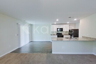 74 W Luminous Way in Hampstead, NC - Building Photo - Building Photo