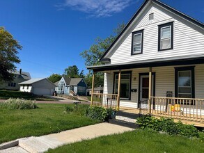 1515 S Duluth Ave in Sioux Falls, SD - Building Photo - Building Photo